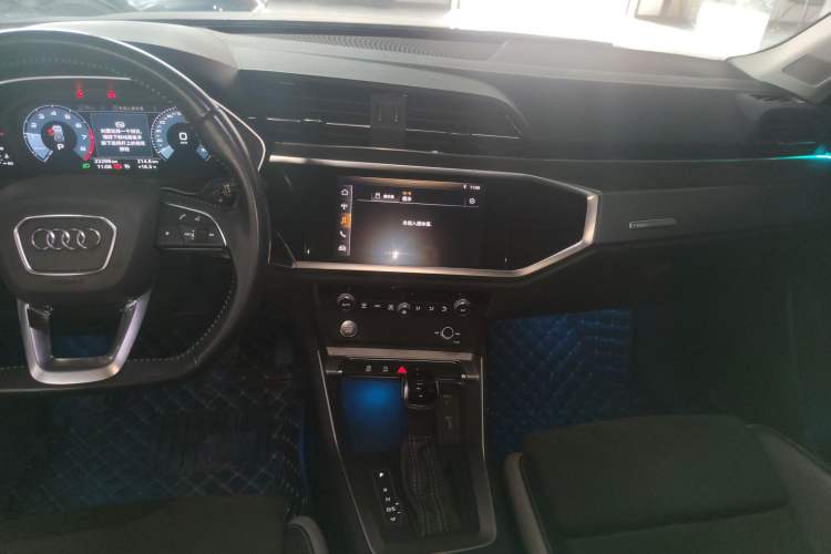 Used Audi Q3 2020 35 TFSI Fashion Dynamic Model
