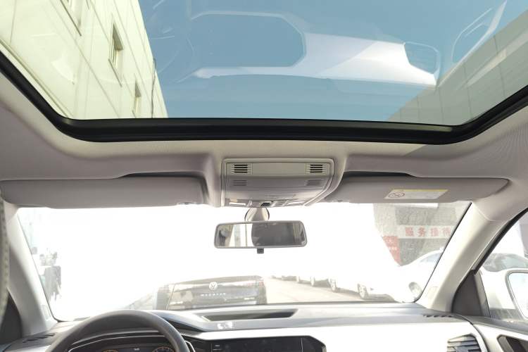 Used Volkswagen Tacqua 2023 200TSI DSG Joy-Connect Edition
