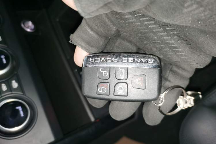 Used Land Rover Discovery 2017 3.0 SC V6 S