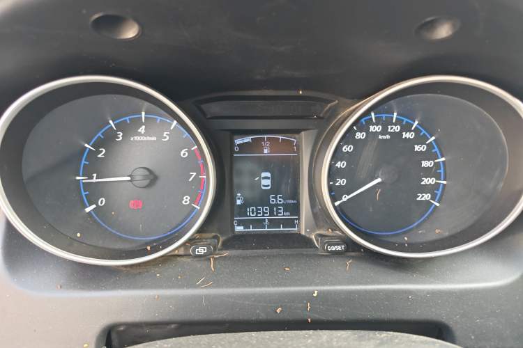 Used FORTHING Joyear X5 2016 1.6L manual luxury version
