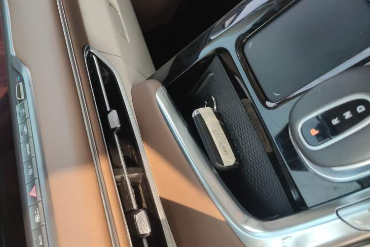 Used VOYAH FREE 2021 Four-Wheel Drive Standard All-Electric Exclusive Luxury Package
