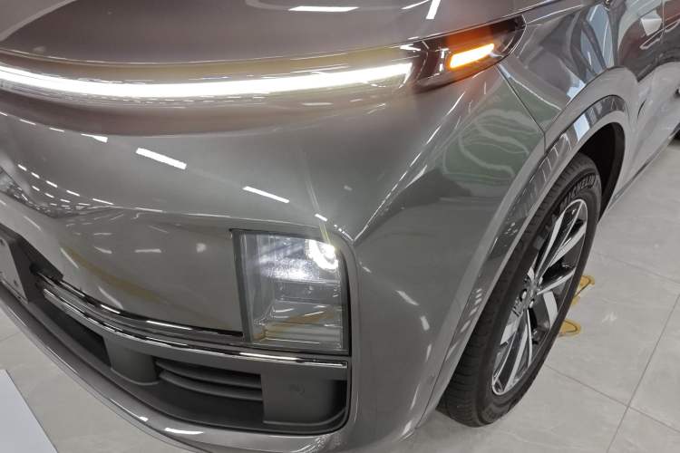 Used Li Auto L8 2023 Pro Model
