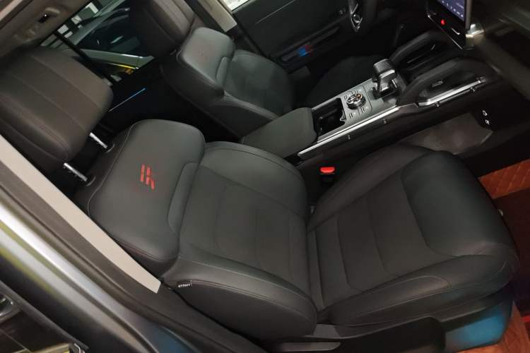 Used Jetour Traveler 2023 2.0T All-Wheel-Drive CrossPRO
