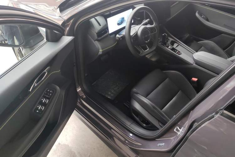 Used Lynk & Co 03 2025 1.5TD DCT Champion Edition Pro
