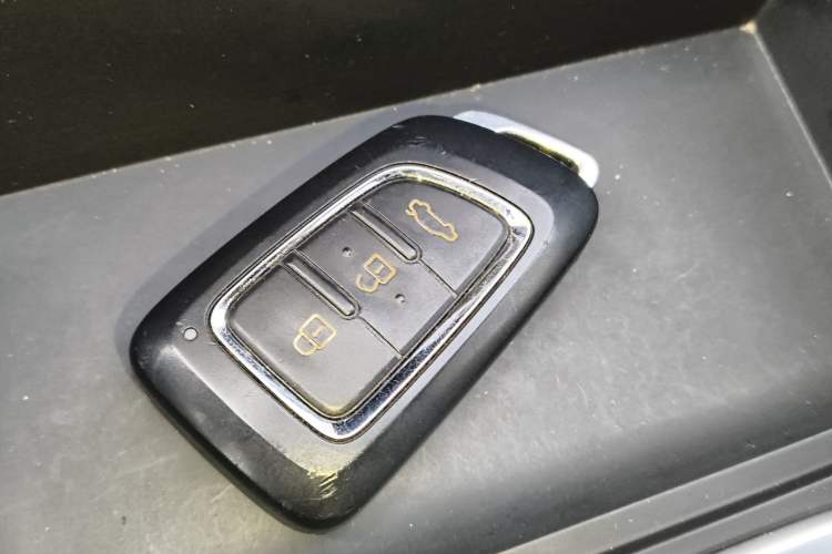 Used Dongfeng Aeolus E70 2023 360H Battery-Swap Version
