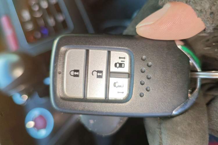 Used Honda Elysion 2016 2.4L Comfort Edition
