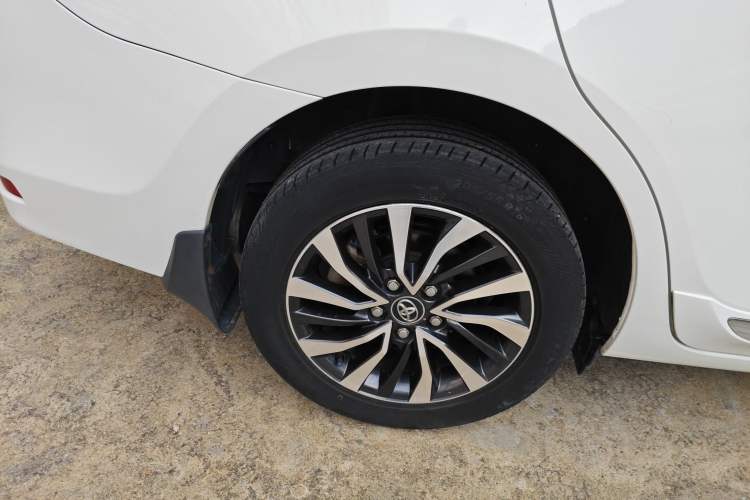 Used Toyota Corolla 2017 Revised Dual-Engine 1.8L E-CVT Elite Edition