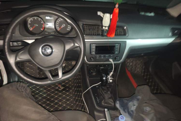 Used Volkswagen Lavida 2017 1.6L Automatic Fashion Edition
