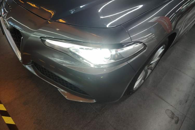 Used Alfa Romeo Giulia 2017 2.0T 200HP Luxury Edition
