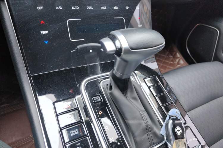 Used Dongfeng Fengon ix7 2020 2.0 TGDI Automatic Two-Wheel Drive Urban Luxury Edition