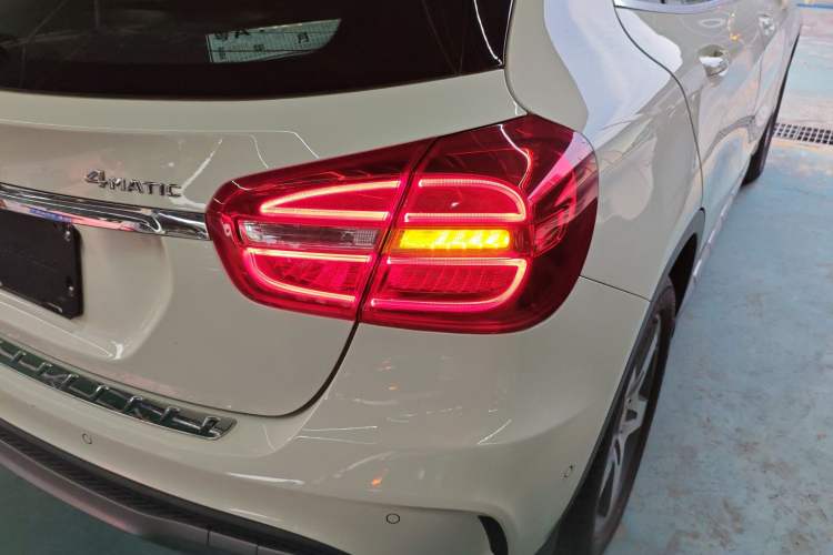 Used Mercedes-Benz GLA 2015 GLA 260 4MATIC
