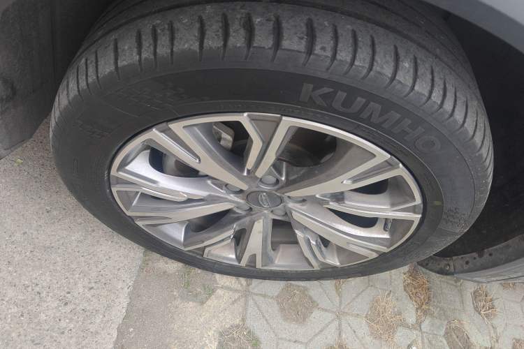 Used Geely Auto Jiajie 2023 Geely Jiaji L 1.5TD DCT Luxury Model
