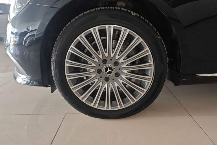 Used Mercedes-Benz E-Class 2022 Second Facelift E 300 L Fashion Edition
