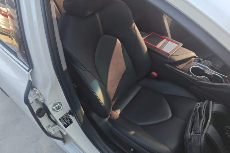 Used Toyota Camry 2019 Revised Version 2.0G Luxury Edition
