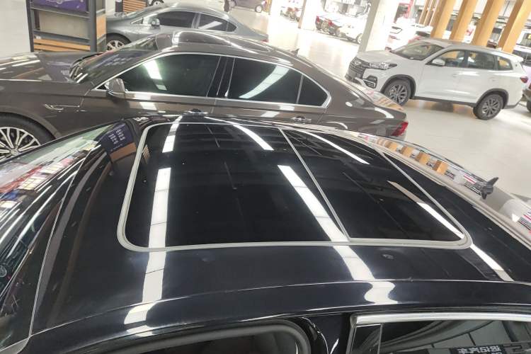 Used Volkswagen Phideon 2021 380TSI Luxury Edition
