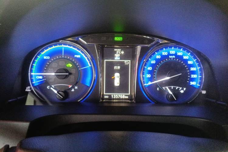 Used Toyota Camry 2016 Dual-Engine 2.5 HG 10th Anniversary Deluxe Navigation Edition
