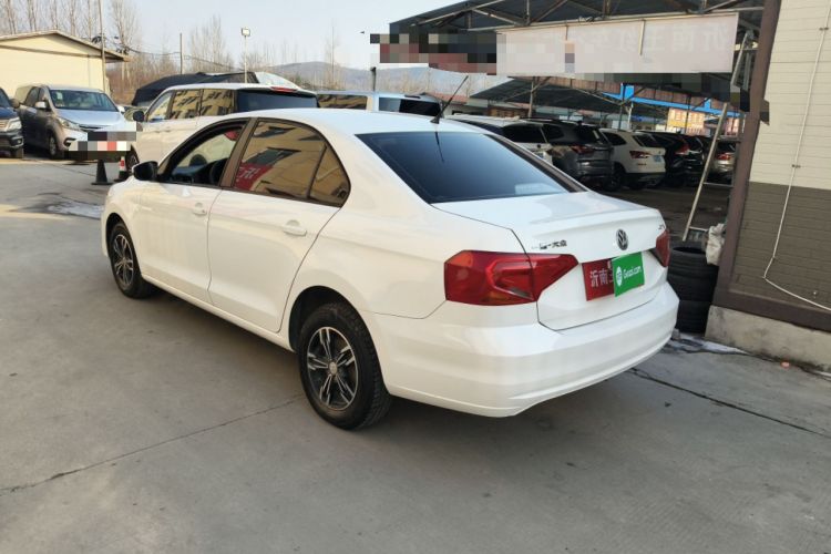 Used Volkswagen Jetta 2017 1.4L Manual Fashion Edition
