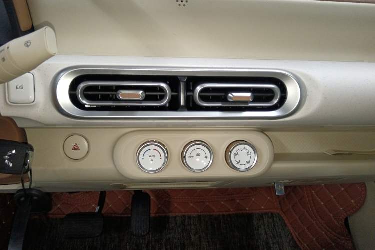 Used Wuling Hongguang MINIEV 2024 3rd Generation 215km Youth Edition