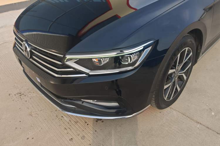 Used Volkswagen Magotan 2020 330TSI DSG Leading Model
