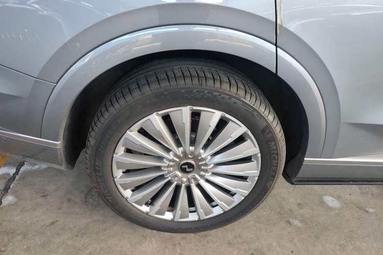 Used ONVO Luxeed L90 
