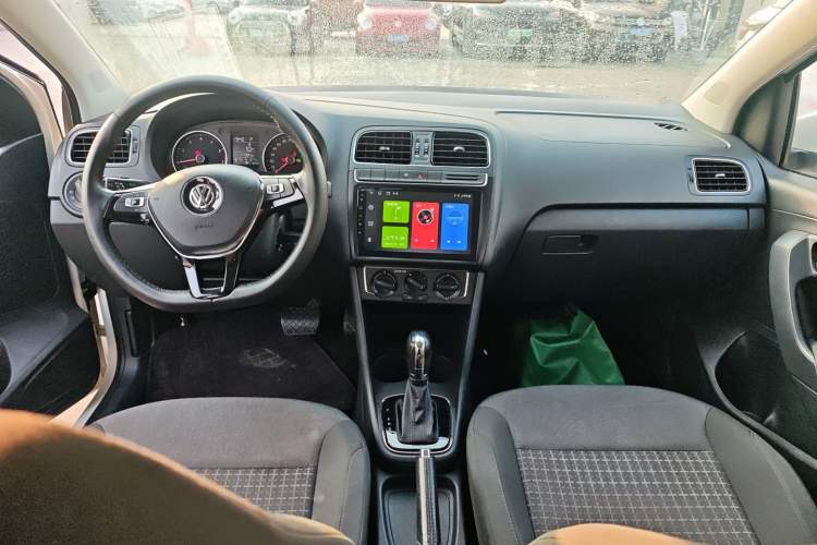 Used Volkswagen Polo 2016 1.6L Automatic Comfort Model