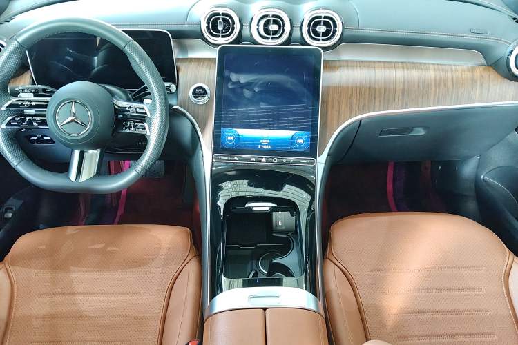 Used Mercedes-Benz GLC 2023 GLC 300 L 4MATIC Dynamic 7-Seater