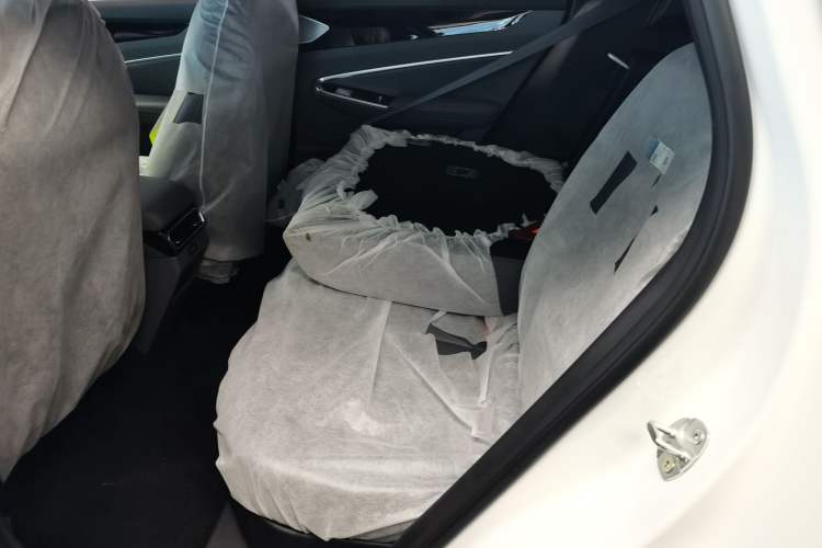 Used Geely Auto Emgrand X7 Sport 2026 Model 1.5TD Aspirational
