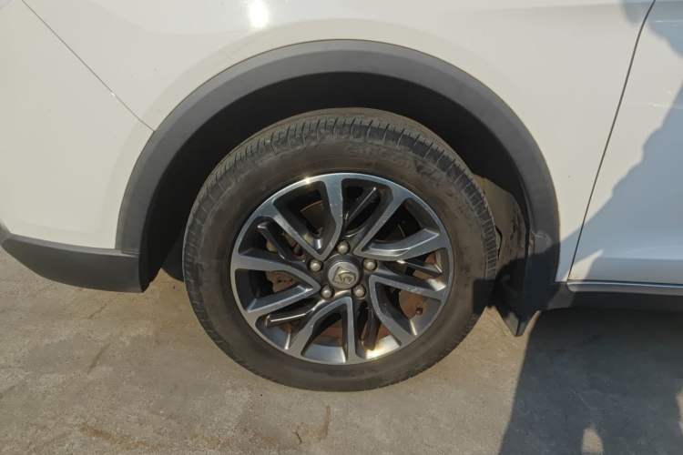 Used Baojun 730 2019 1.5L Manual Fashion Model 7-seater National V
