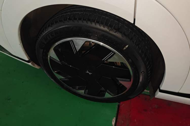 Used XPeng X9 2024 610 Long-Range Pro
