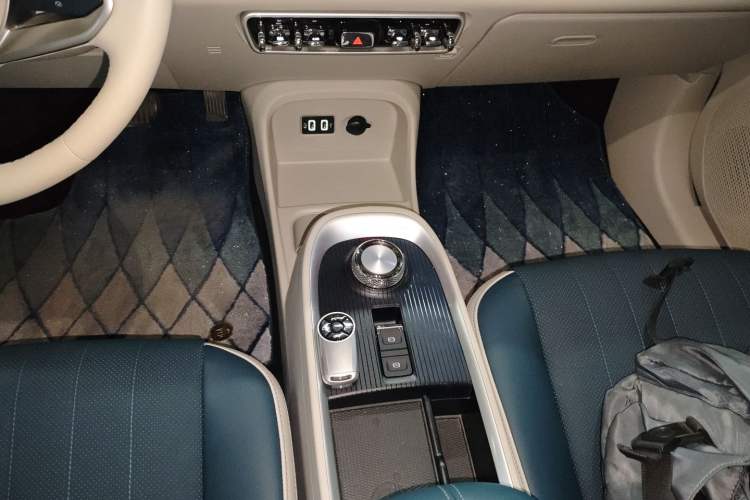 Used ORA Good Cat 2022 Morandi Edition 400km Standard Range Premium Version Lithium Iron Phosphate