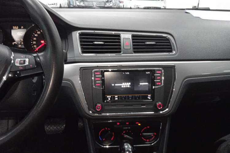 Used Volkswagen Lavida 2017 1.6L Automatic Comfort Edition
