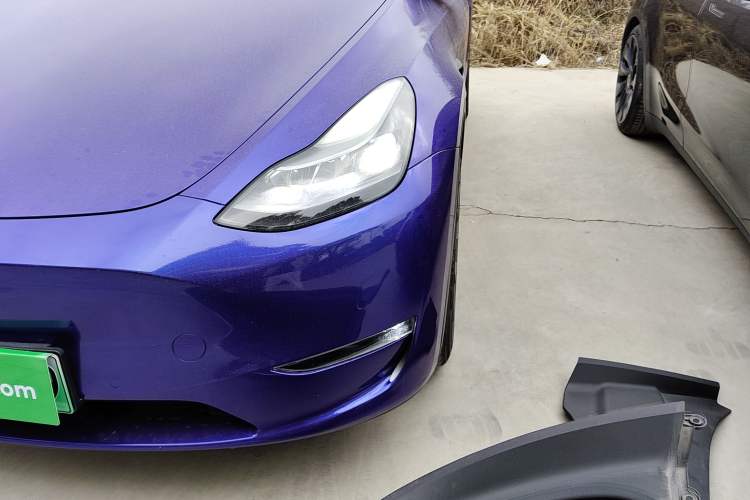 Used Tesla Model Y 2021 Long-Range All-Wheel-Drive Version 3D7