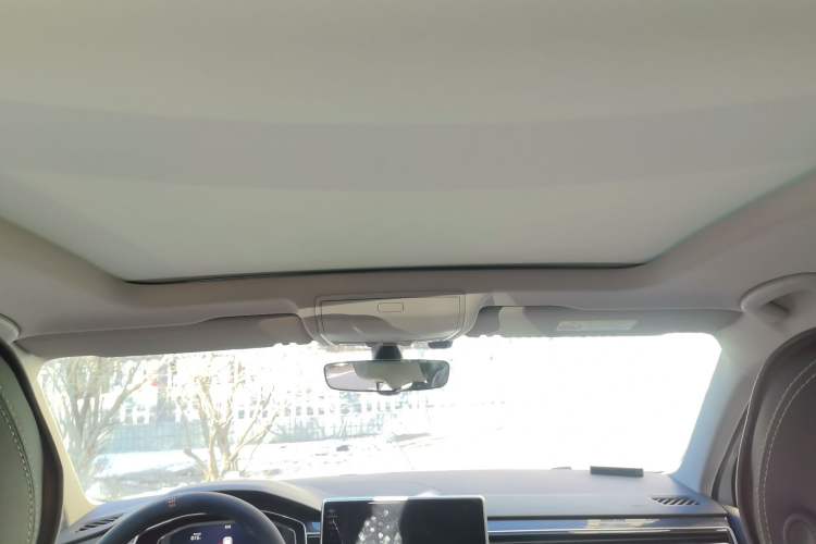 Used Volkswagen Tiguan L 2024 330TSI Automatic Two-Wheel Drive R-Line Enhanced Edition