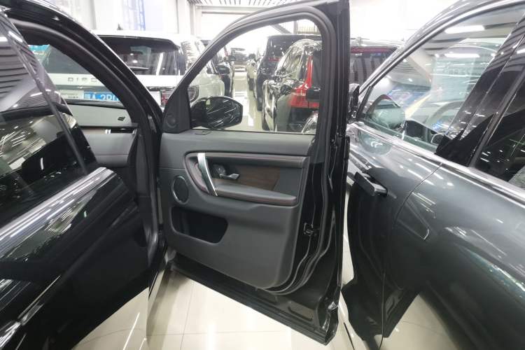 Used Land Rover Discovery Sport 2020 249 PS R-Dynamic Performance Edition
