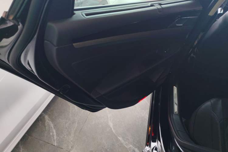 Used Volkswagen Passat 2019 330TSI Luxury Edition China VI Standard
