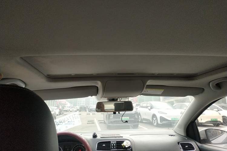 Used Volkswagen Polo 2014 1.6L Automatic Comfort Edition