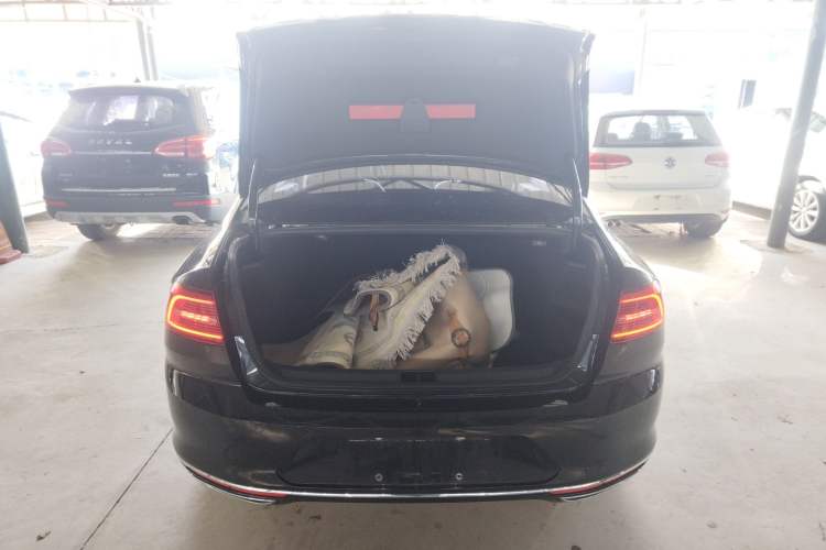 Used Volkswagen Magotan 2019 330TSI DSG Leading Model China VI Standard