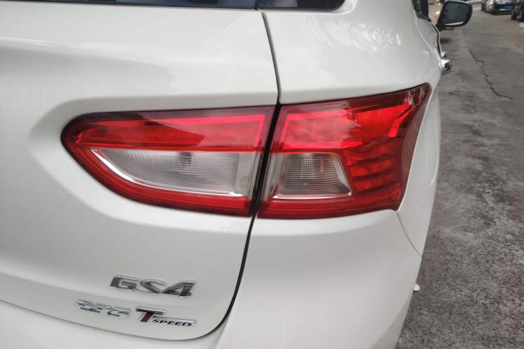 Used GAC Trumpchi GS4 2017 235T G-DCT Two-Wheel Drive Luxury Edition