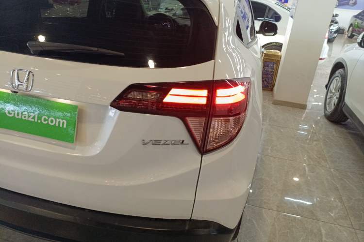 Used Honda Vezel 2017 1.8L CVT Front-Wheel Drive Pioneer Edition