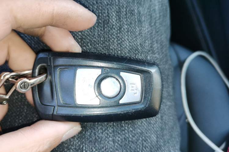 Used BMW 3 Series 2016 320Li Ambition Model
