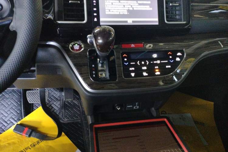 Used Honda Elysion 2016 2.4L Luxury Edition
