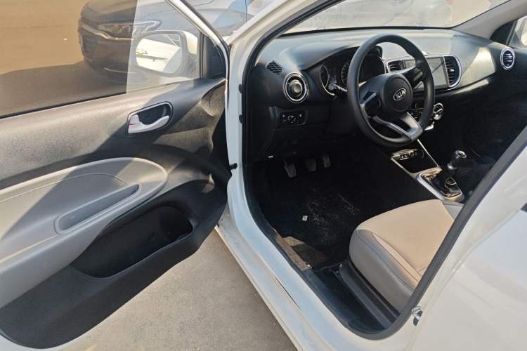 Used Kia Pegas 2017 1.4L Manual Value Edition
