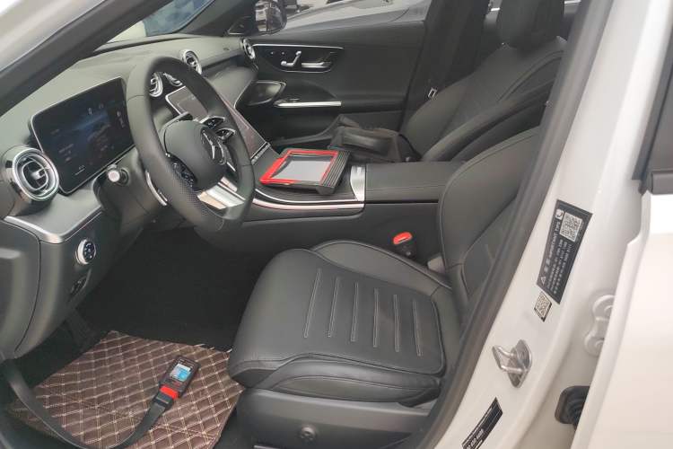 Used Mercedes-Benz C-Class 2024 Facelift C 260 L Night Edition Sport Version
