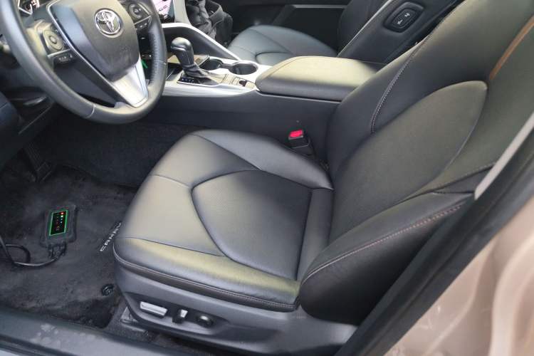 Used Toyota Camry 2019 Revised Version Dual-Engine 2.5 HG Luxury Edition
