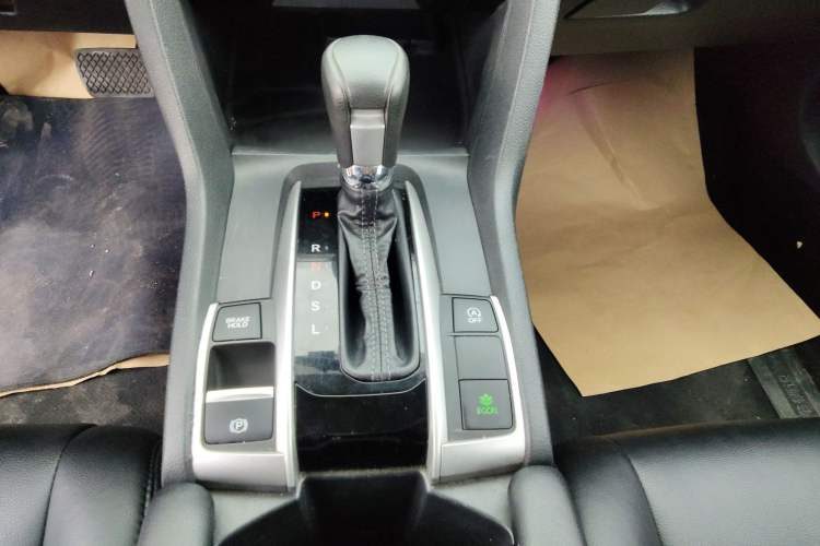 Used Honda Civic 2016 220TURBO CVT Luxury Edition
