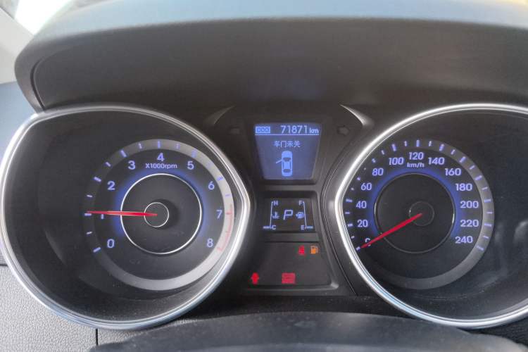 Used Hyundai Elantra (5th Generation / Langdong) 2015 1.6L Automatic Luxury Model
