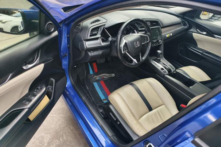 Used Honda Civic 2016 220TURBO CVT Prestige Edition
