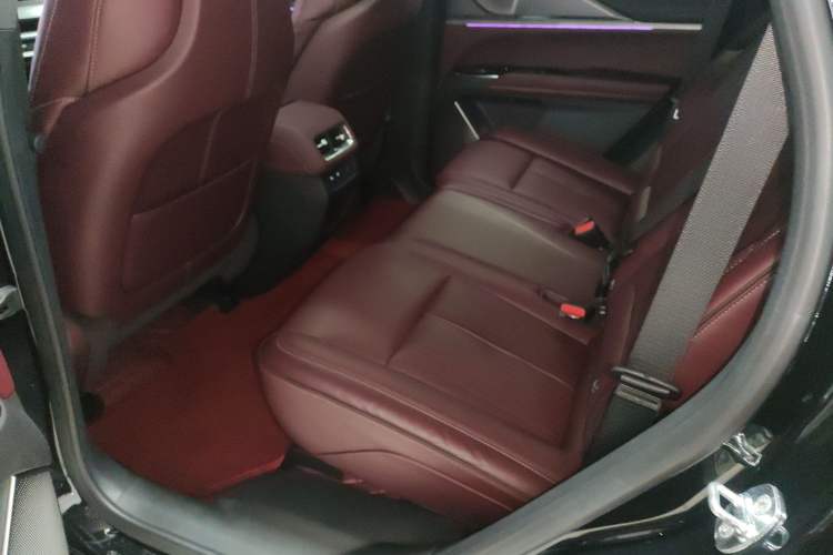 Used Cadillac XT5 2025 2.0T Platinum Edition