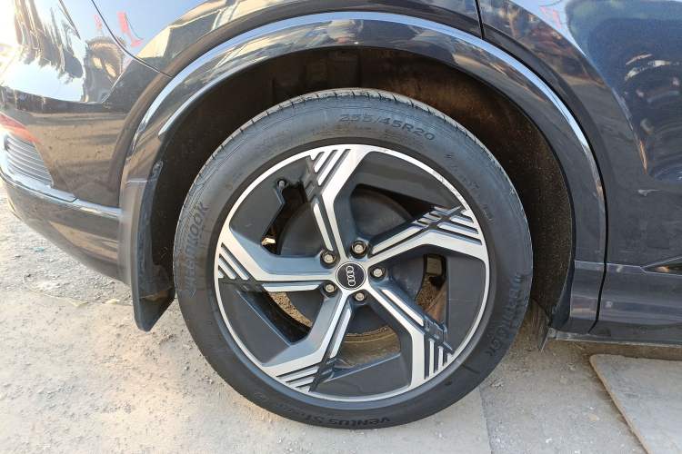 Used Audi Q4 e-tron 2023 40 e-tron Creation Edition Midnight
