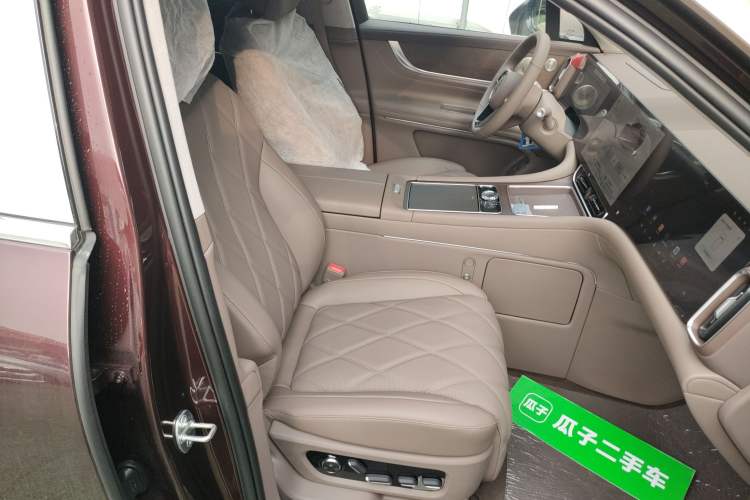 Used Hima AITO M9 2025 Pure Electric Ultra Version 100 kWh 6-Seater Model
